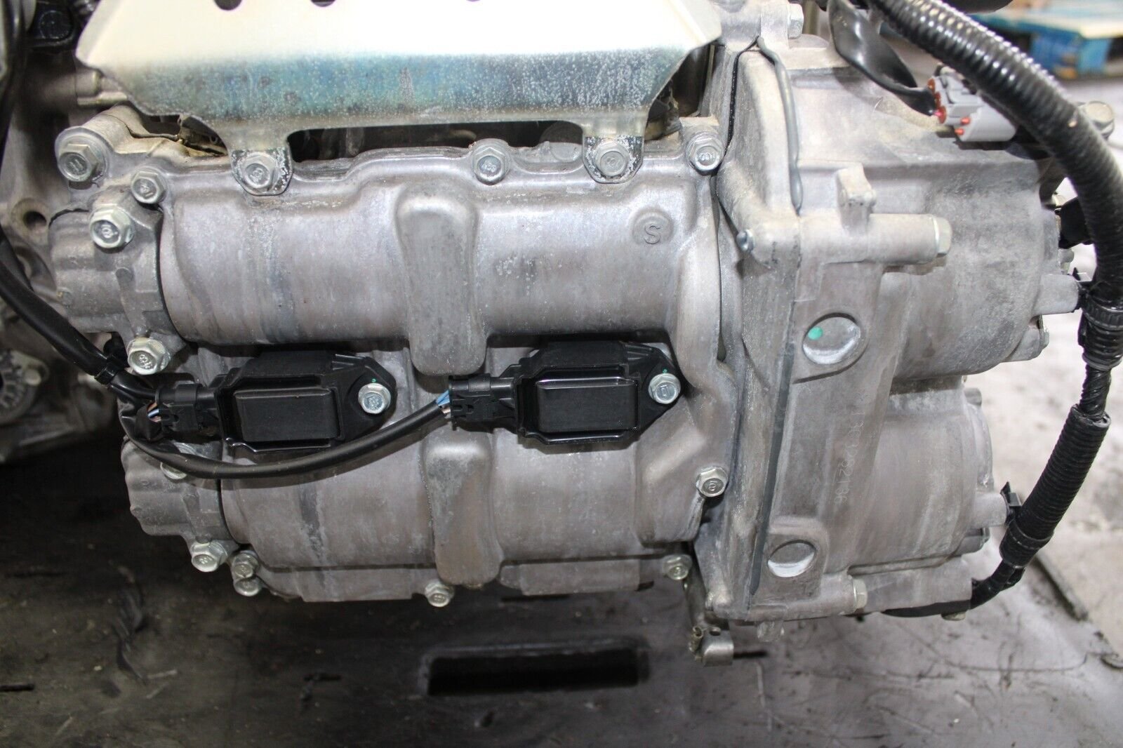 JDM 2013-2017 Subaru Legacy FB25 2.5L Engine - Image 10