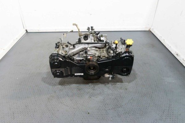 Clean JDM EJ20 Turbo Long Block Replacement for 02-05 Subaru Impreza WRX.