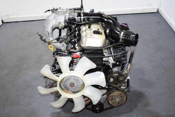 Used Clean Low Mileage 95-98 Nissan Skyline R33 RB20E Single CAM Non-Turbo Engine for sale.