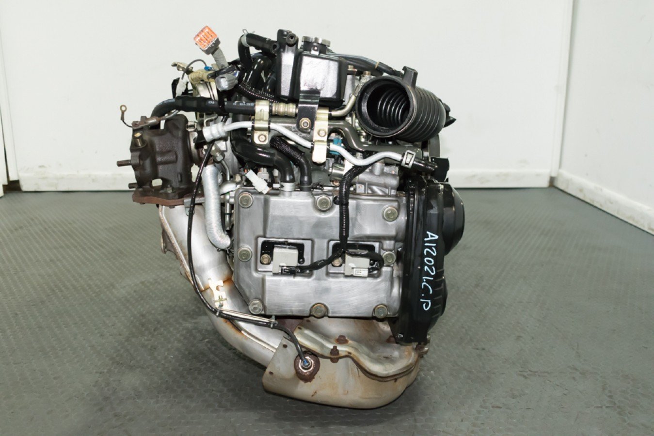 Used Low Mileage JDM 02-05 Subaru WRX EJ205 Replacement Motor with AVCS, TGV, and TD04 Turbo for sale. - Image 4