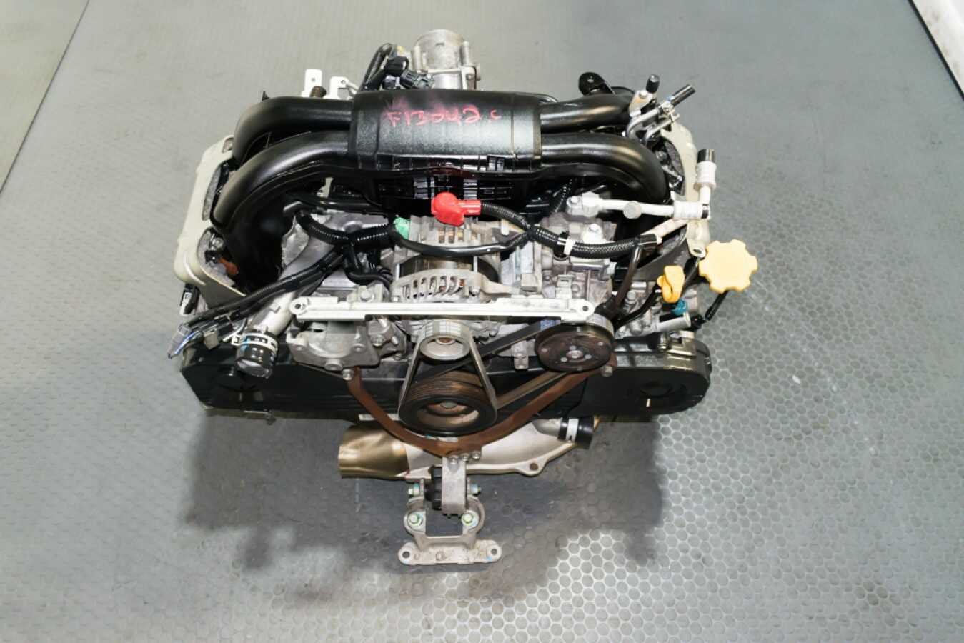 A Clean Used Subaru Forester Legacy Outback Replacement Long Block EJ253 AVLS Engine - Image 2