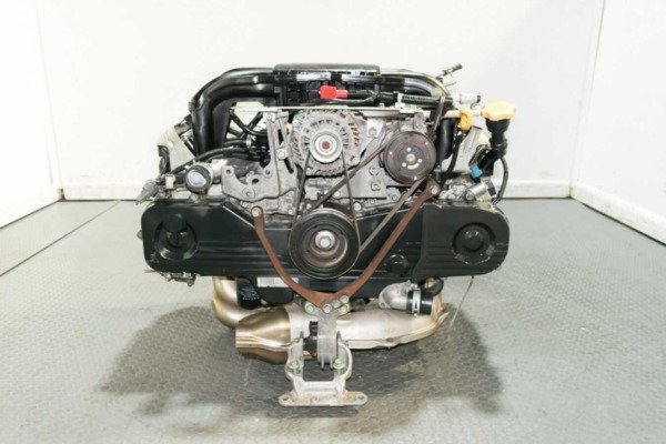 A Clean Used Subaru Forester Legacy Outback Replacement Long Block EJ253 AVLS Engine