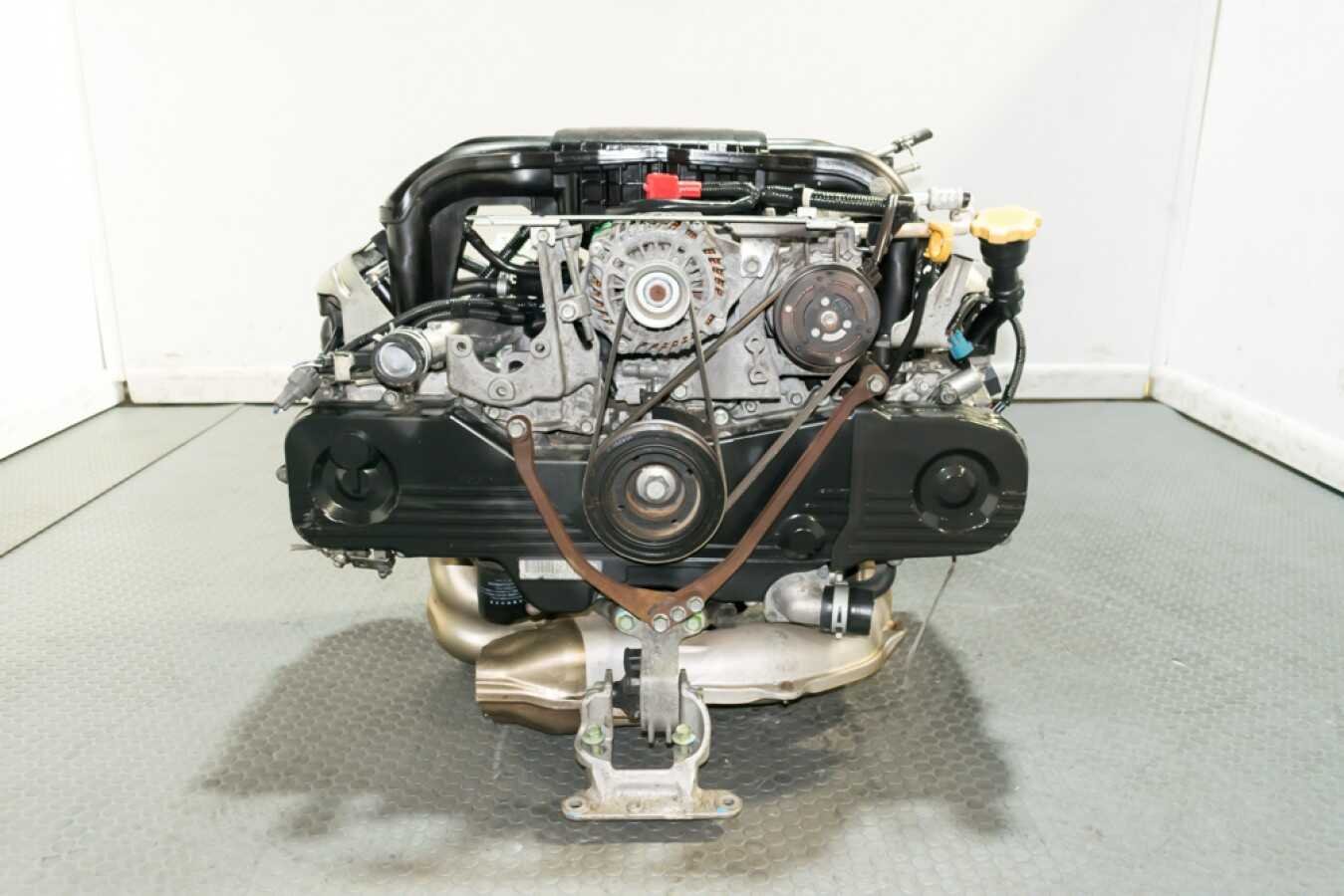 A Clean Used Subaru Forester Legacy Outback Replacement Long Block EJ253 AVLS Engine