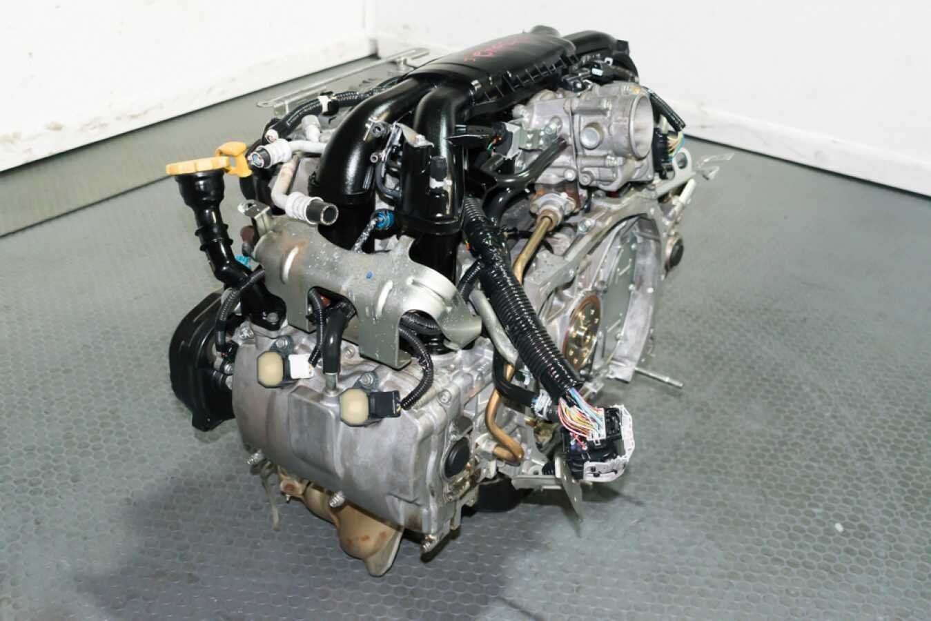 A Clean Used Subaru Forester Legacy Outback Replacement Long Block EJ253 AVLS Engine - Image 6