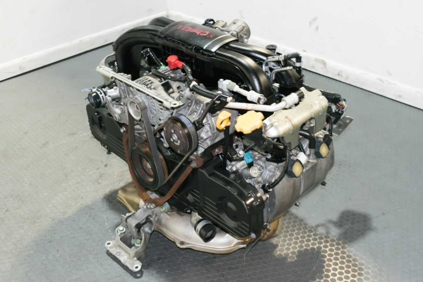 A Clean Used Subaru Forester Legacy Outback Replacement Long Block EJ253 AVLS Engine - Image 4