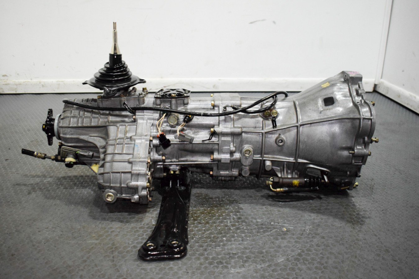 JDM 1989–1994 Nissan Skyline R32 GT-R FS5R30A 5-Speed AWD Manual Transmission – RB26DETT Push Type - Image 3