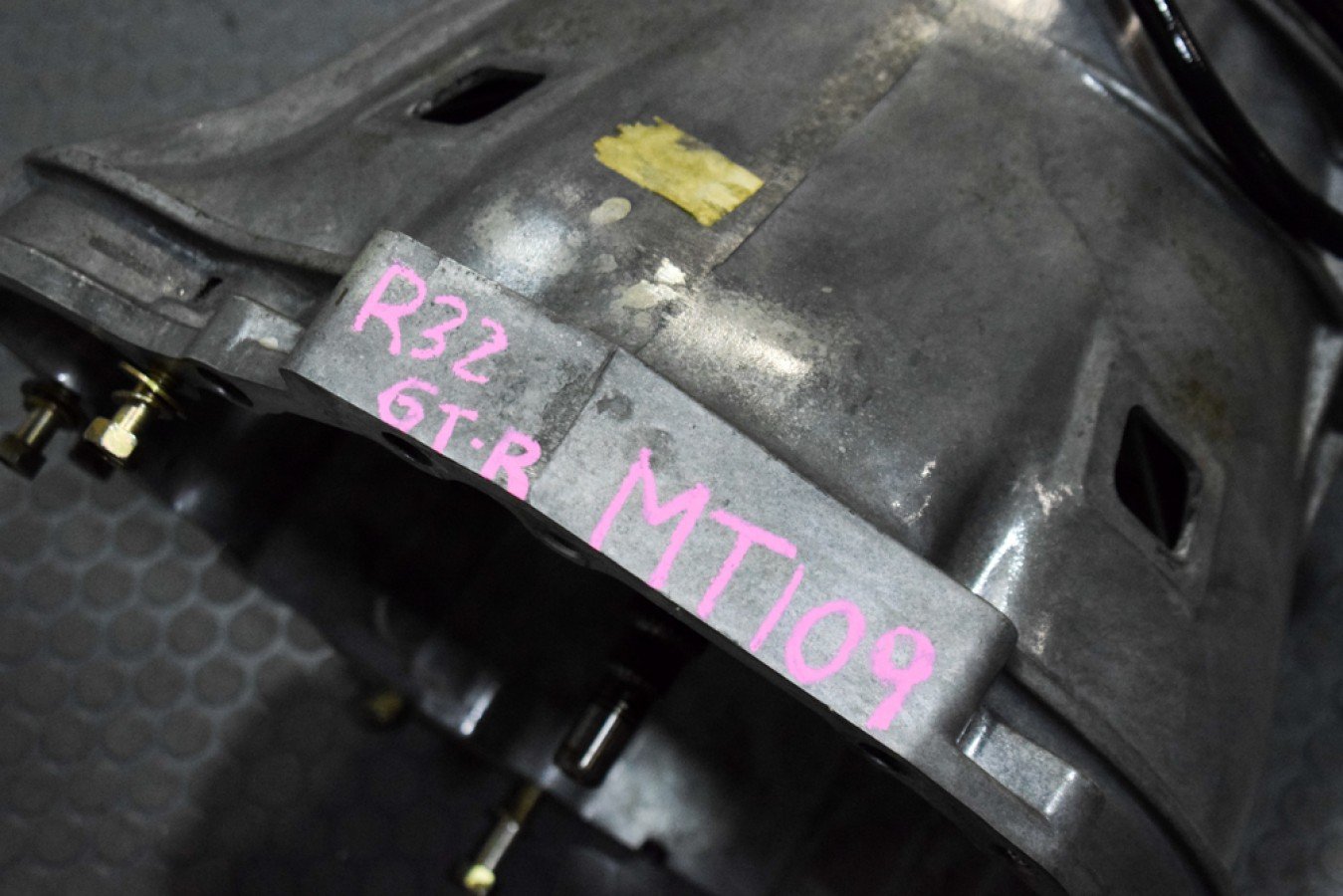 JDM 1989–1994 Nissan Skyline R32 GT-R FS5R30A 5-Speed AWD Manual Transmission – RB26DETT Push Type - Image 9