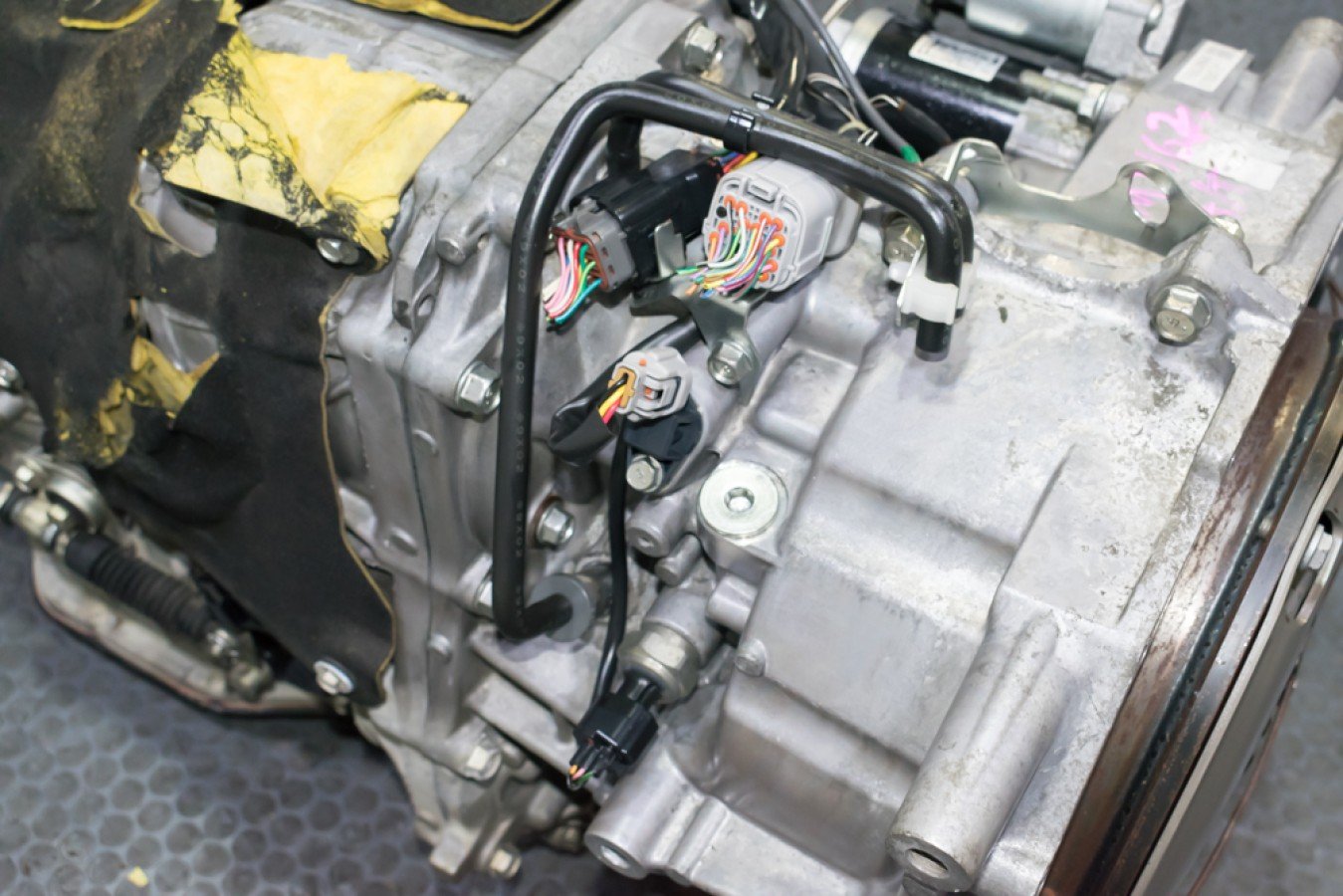 JDM 2009–2010 Subaru Legacy TR690JHAAA Lineartronic CVT 2.5L AWD – 3.70 Final Drive - Image 9