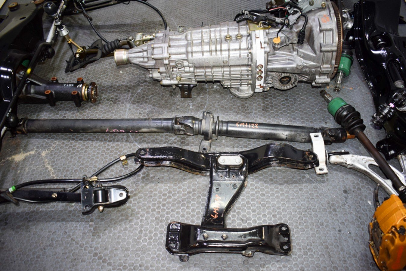 Used JDM Subaru Forester STI 6 Speed TY856WL4CC non DCCD Transmission Package with Brembo Calipers and R180 Differential For Sale. - Image 9