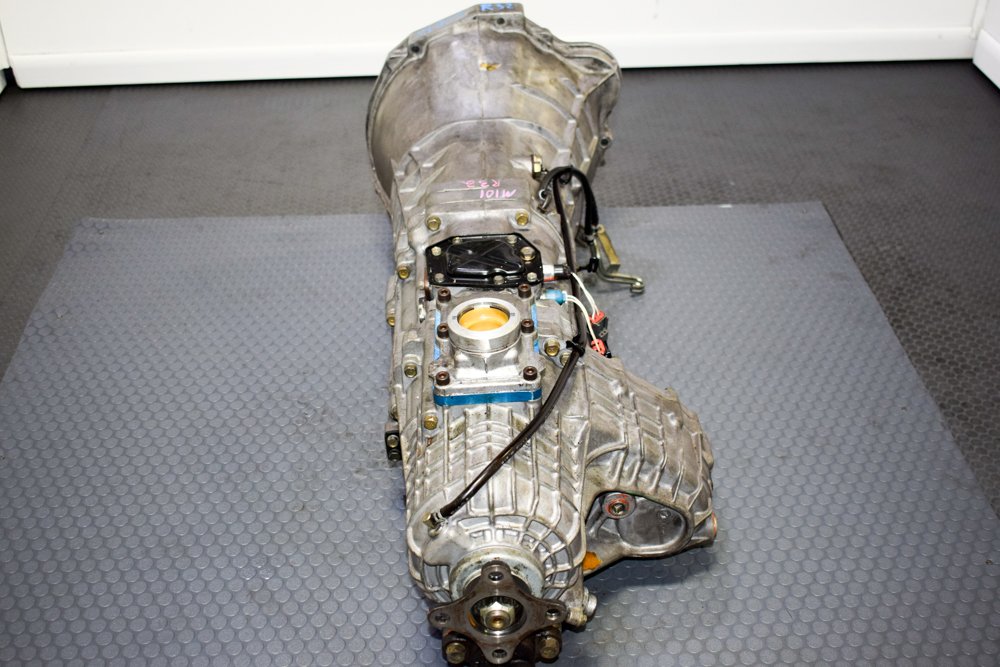 Clean Low Mileage JDM 89-94 Nissan Skyline R32 GTR AWD 5 Speed Push Type manual transmission for sale. - Image 12