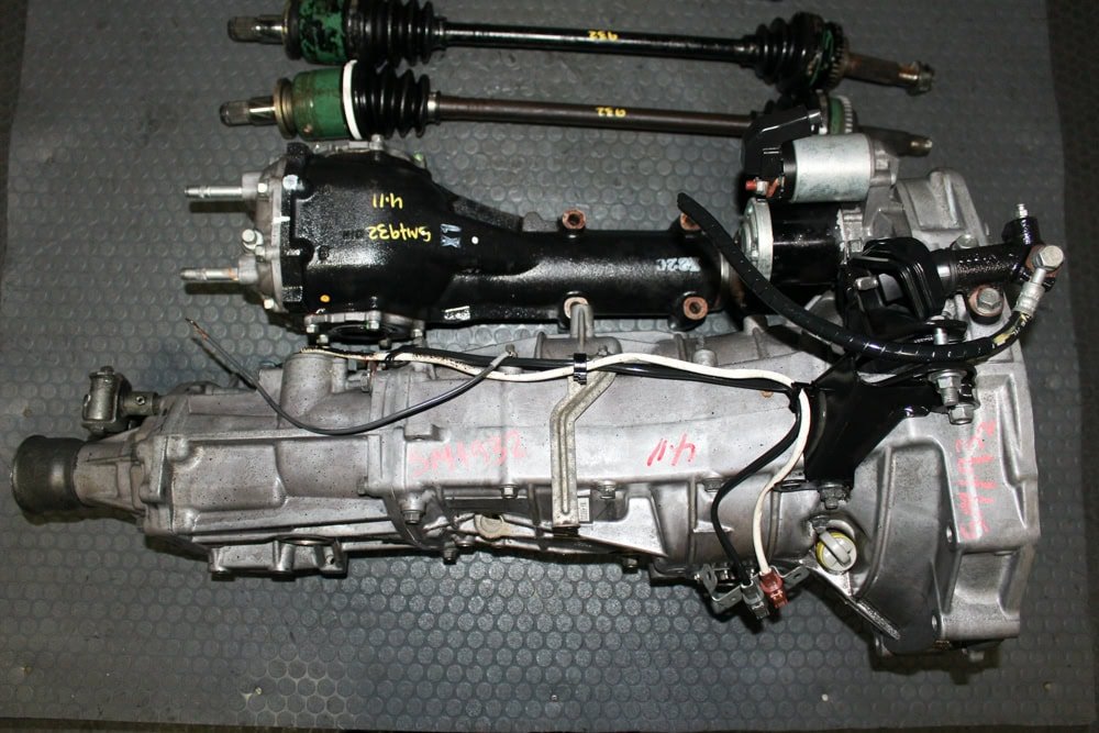 JDM 2008–2009 Subaru Legacy GT TY758V25AA 5-Speed Manual AWD Transmission + R160 4.44 Rear Differential & 4 Axles - Image 8