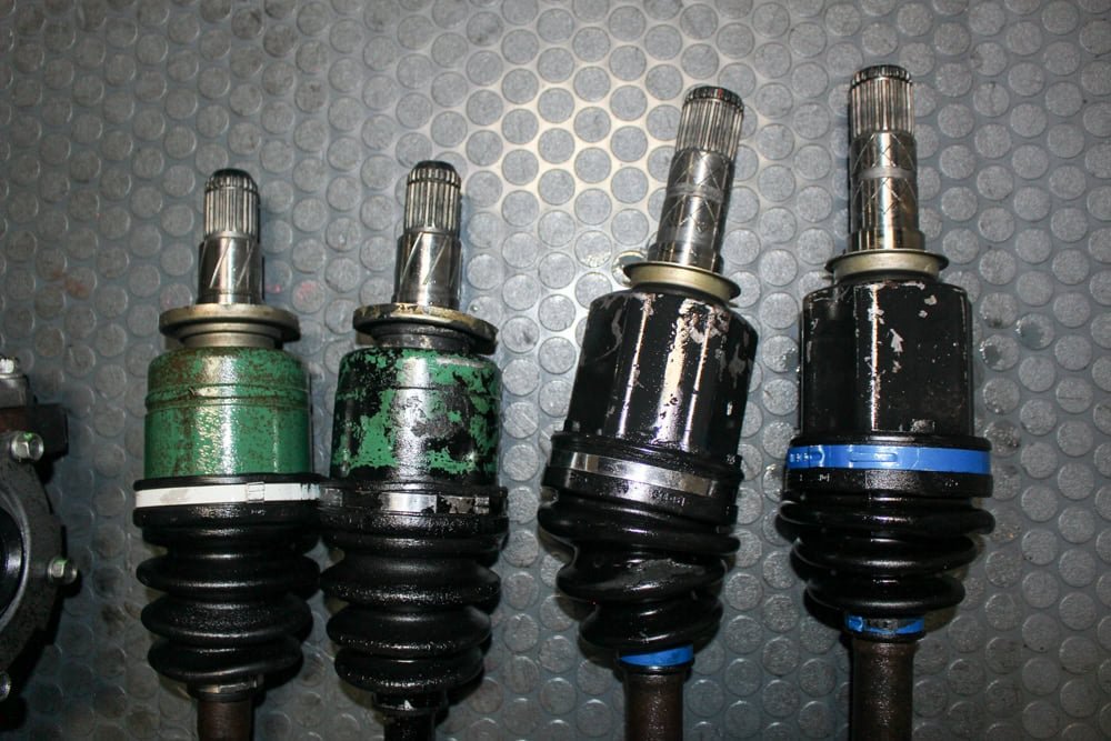 JDM 2008–2009 Subaru Legacy GT TY758V25AA 5-Speed Manual AWD Transmission + R160 4.44 Rear Differential & 4 Axles - Image 14
